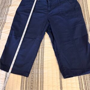 Lee Navy Capris Women’s Cropped Pants